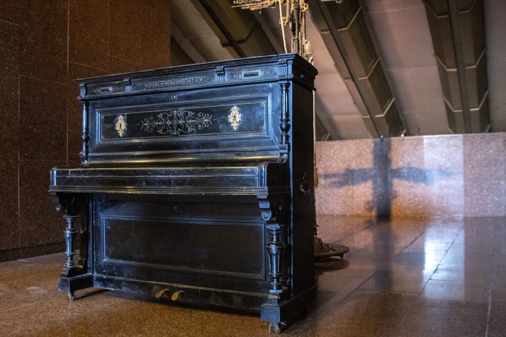пианино музей истории Украины во Второй мировой войне